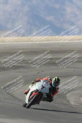 media/Oct-30-2025-Racers Edge (Thu) [[dabbdaf680]]/3-B Group/Session 2 (Bowl Exit)/